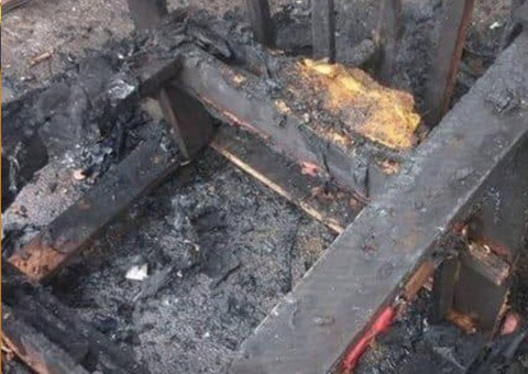 Homem morre após ‘brincar' com granada dentro de kombi 