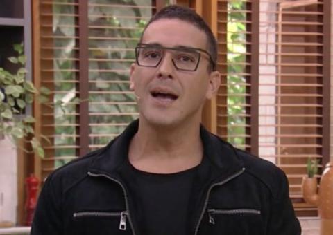 André Marques chama repórter pelo nome de ex-jornalista da Globo ao vivo 