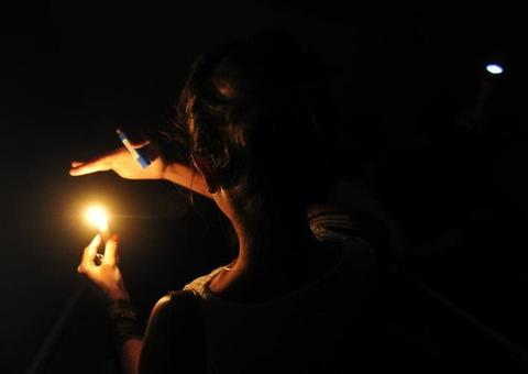 Moradores reclamam de mais de 12 horas sem energia em Manaus