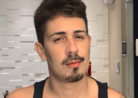  Fã faz tatuagem para homenagear Carlinhos Maia; Veja resultado 