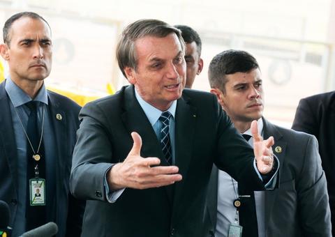 Após repercussão ruim, Bolsonaro desiste de excluir categorias profissionais do MEI