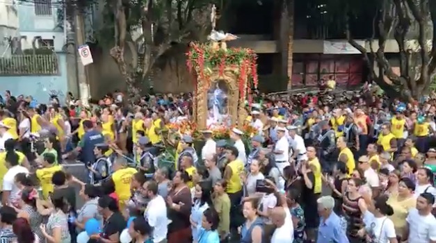 Procissão de Nossa Senhora da Conceição reúne fiéis no Centro de Manaus