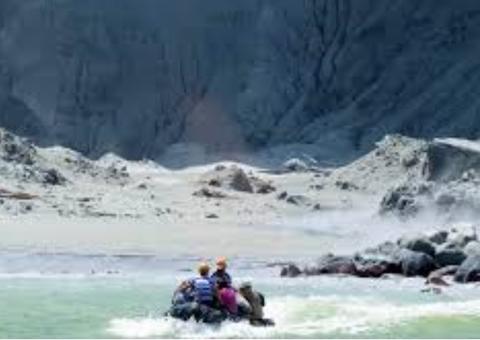 Vulcão mata pelo menos cinco turistas na Nova Zelândia