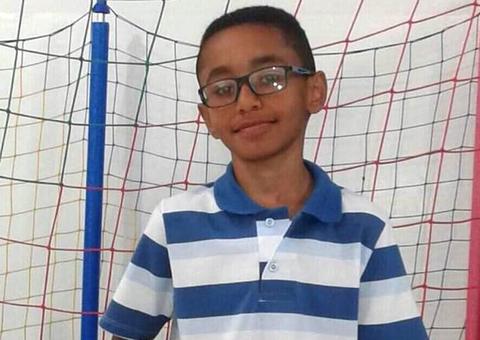 Aluno morre após trave cair em sua cabeça