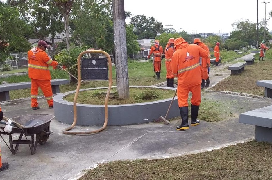 Serviços de mutirão e capinação avançam pelos bairros de Manaus 