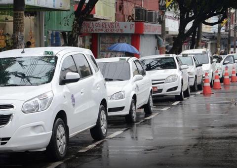 CMM aprova projeto que reduz em mais de 50% taxas pagas por taxistas de Manaus