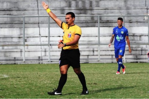 Jogador de futebol no Amazonas é condenado por xenofobia contra árbitro venezuelano 