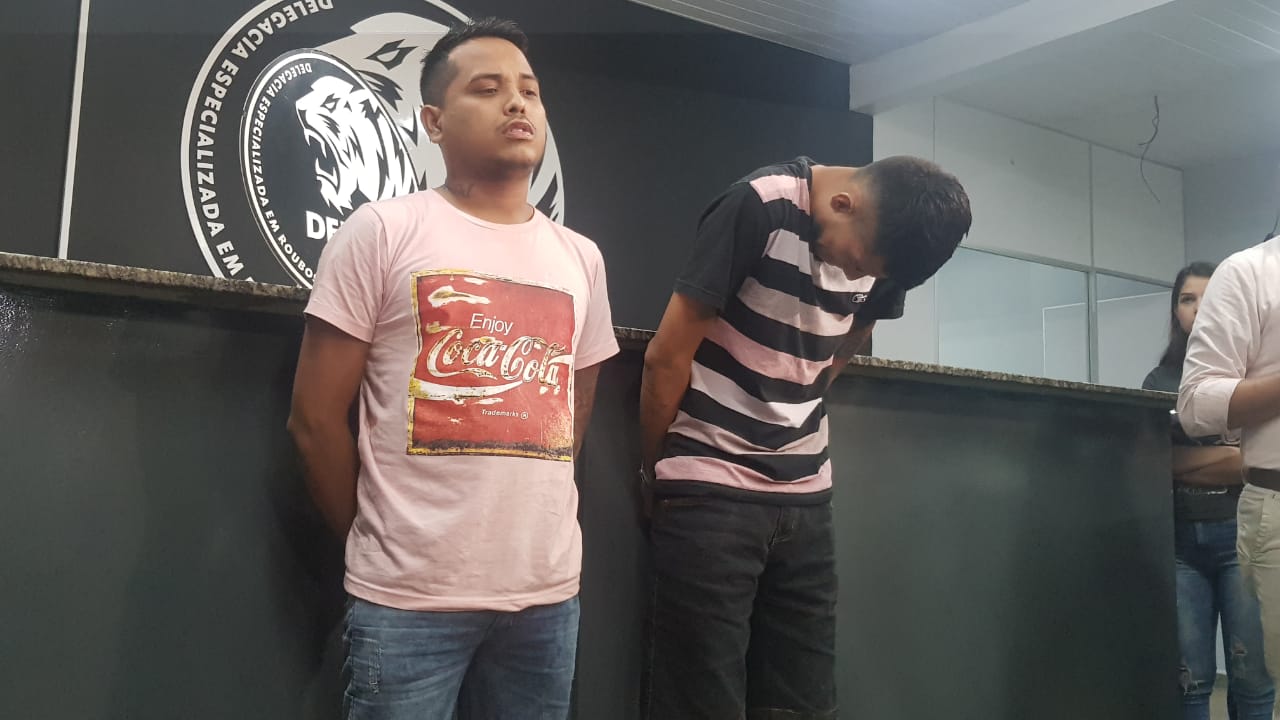 Dupla é presa suspeita de roubar carros e utilizar CNH falsa em Manaus 