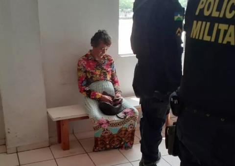 Vestido de mulher, homem tenta fazer prova do Detran no lugar da mãe e se dá mal