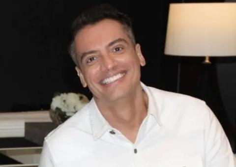 RedeTV! oficializa contratação de Leo Dias para o 'TV Fama'