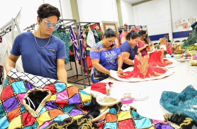 Espetáculo A Caixa Mágica do Natal promete emocionar público no Teatro Amazonas