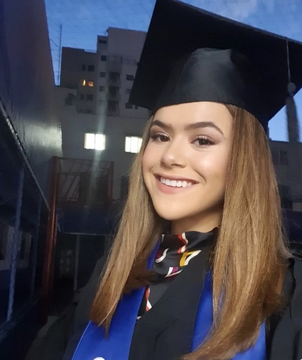 Maisa Silva celebra formação no ensino médio: 'etapa mais longa da minha vida'