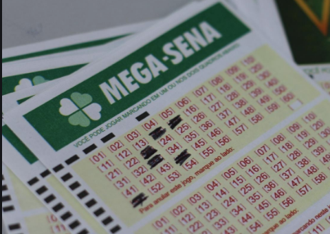 Suspeito de desviar dinheiro de amigo vencedor da Mega-Sena é preso