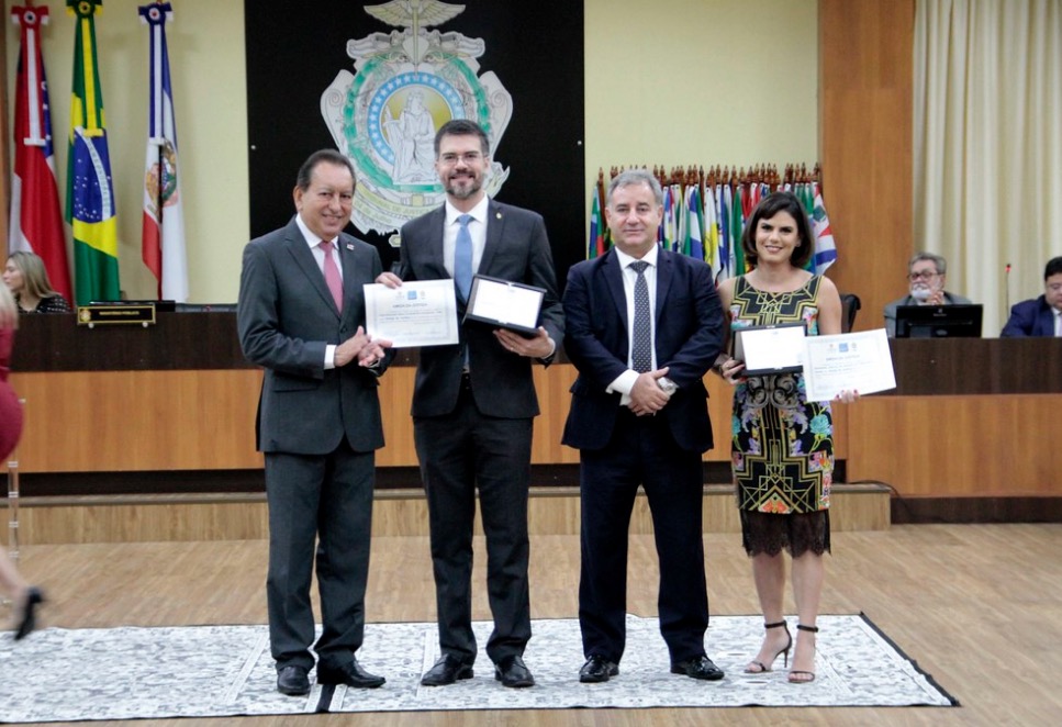 TJAM entrega prêmio para Prefeitura de Manaus por redução da dívida ativa 