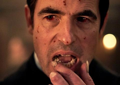 Drácula ganha trailer legendado arrepiante; confira