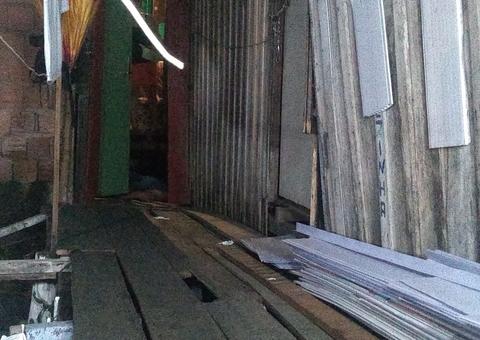 Mulher vê companheiro ser assassinado na porta da própria residência em Manaus