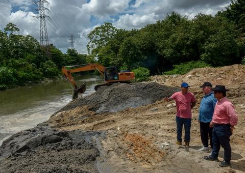 Em Manaus, dragagem preventiva do igarapé do Mindu está em fase de conclusão
