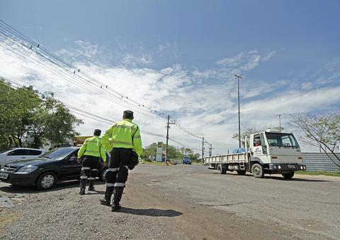 Obras avançam na bola do Armando Mendes e alteram trânsito nesta segunda