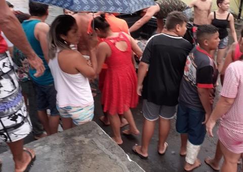 Homem esfaqueia amigo em briga durante bebedeira em Manaus