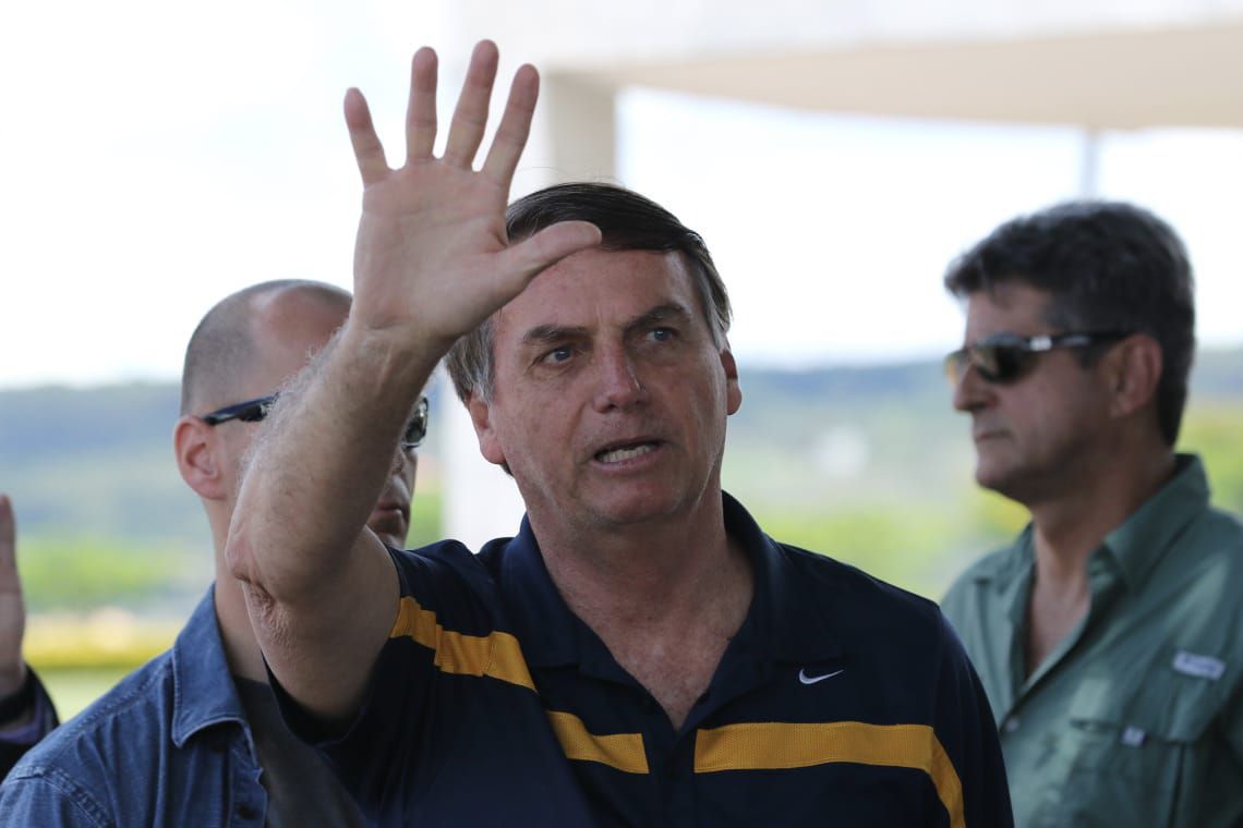 Bolsonaro diz que vetará aumento de pena para injúria na internet