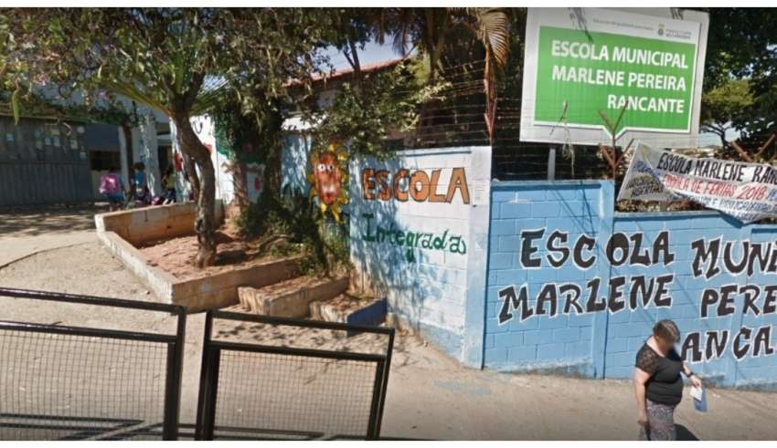 Com uma lixeira, professor é agredido por aluno dentro de sala de aula