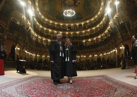 Mario de Mello assume presidência do TCE e diz que pretende lançar concurso público