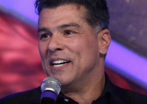 Ao sofrer infarto, Maurício Mattar faz selfie com socorristas 