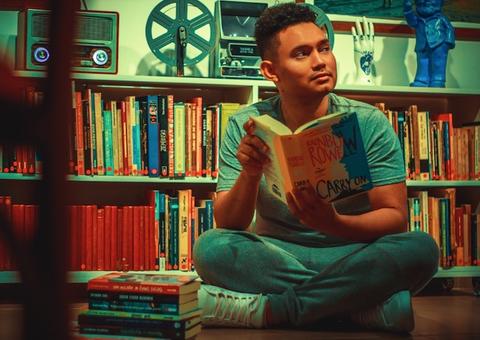 Escritor amazonense lidera ranking nacional de obras LGBT mais vendidas da Amazon