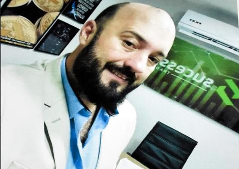 Polícia divulga foto de homem suspeito de esquema criminoso da pirâmide financeira em Manaus 