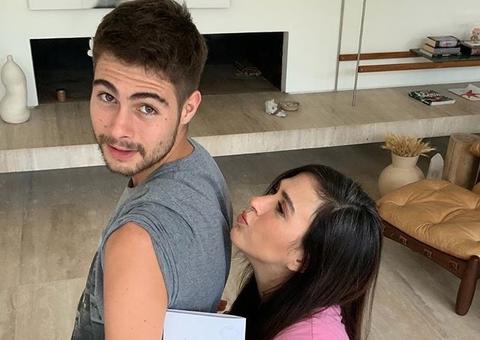 Tatá Werneck posta foto de filha usando mini-camisa do Flamengo e encanta a internet