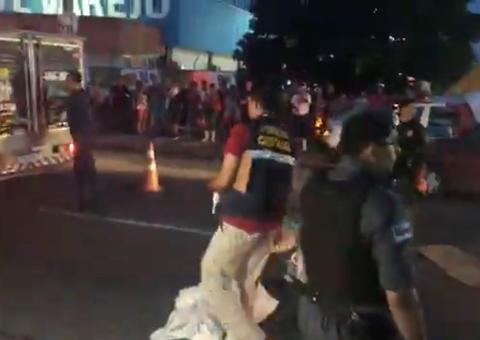 Mulher sai de supermercado e morre atropelada ao atravessar avenida em Manaus
