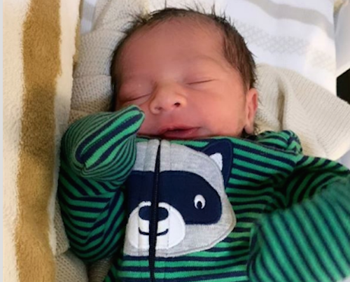 Murilo Huff divulga nova foto do filho com Marília Mendonça; Léo aparece sorrindo pra câmera