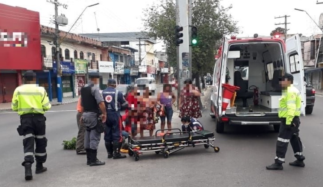 Acidente deixa um ferido e complica trânsito em avenida de Manaus