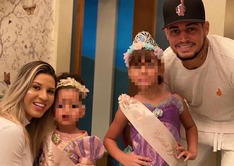 'Suas filhas vão passar fome', teria dito goleiro Jean após esposa o denunciar por agressão