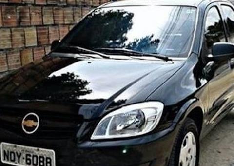 Motorista de app é amarrado, abandonado em cemitério e tem carro roubado em Manaus