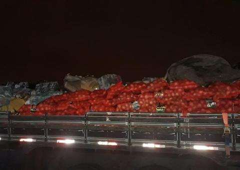 Uma tonelada de maconha é apreendida em caminhão com carga de cebola