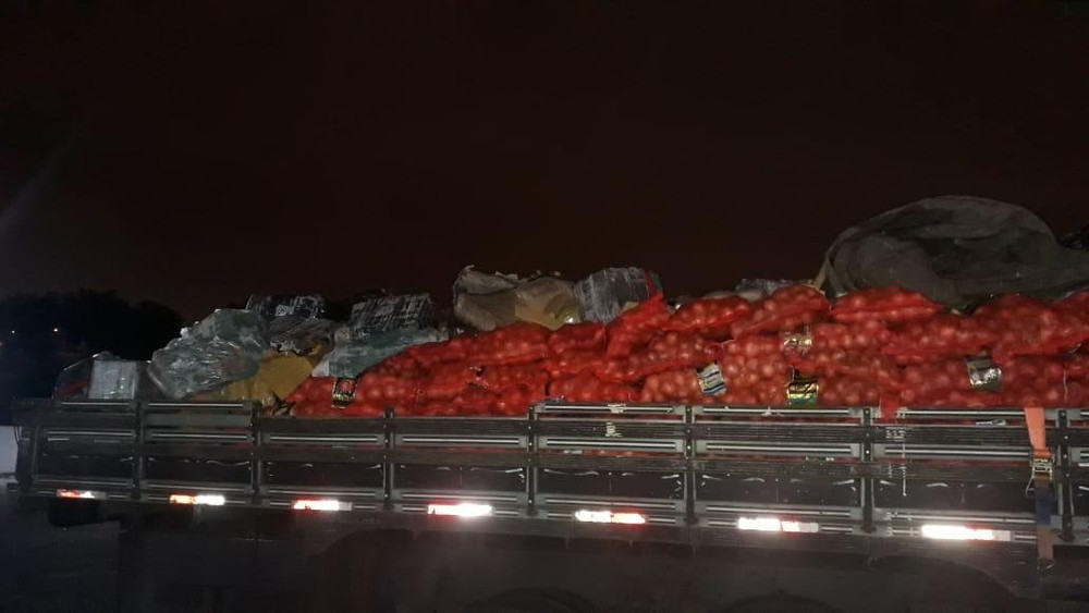 Uma tonelada de maconha é apreendida em caminhão com carga de cebola