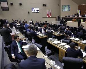 Deputados divididos quanto ao impeachment do governador Wilson Lima