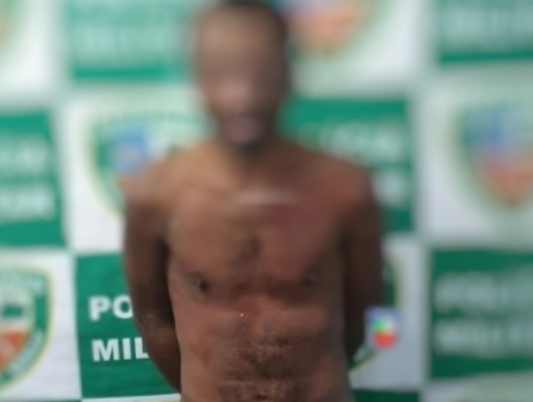 Nu, homem invade sítio e faz casal de idosos reféns em Manaus