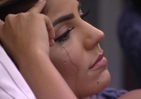 Hariany faz desabafo após deletar todas as fotos de A Fazenda: 'Não aguento mais'