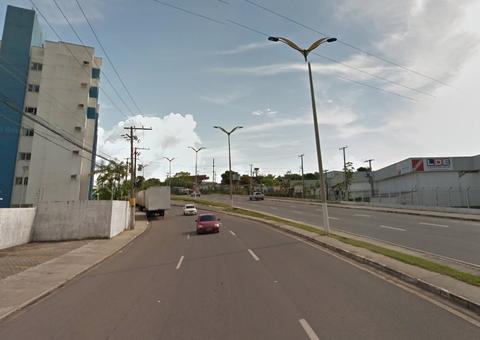 Em Manaus, casal aponta arma na cabeça de mototaxista e mulher se dá mal