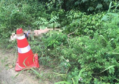 Em Manaus, homem achado morto teve rosto desfigurado e foi arrastado por rua