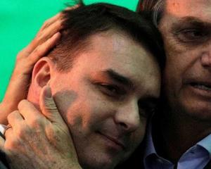 Flávio Bolsonaro adotou a velha política e ficou parecido com Lula & cia