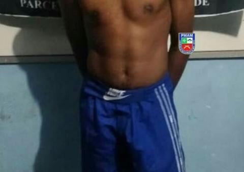 Em Manaus, homem agride e expulsa esposa e filho deficiente de casa