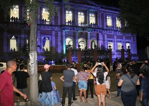 Escola mais antiga de Manaus realiza primeira cantata de Natal no Centro