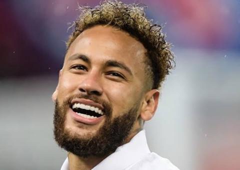 Neymar surge com calça apertadíssima em festa e volume impressiona: "peru ta garantido"