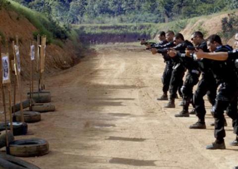 Bolsonaro viola Constituição ao dar indulto por crime culposo só para policiais