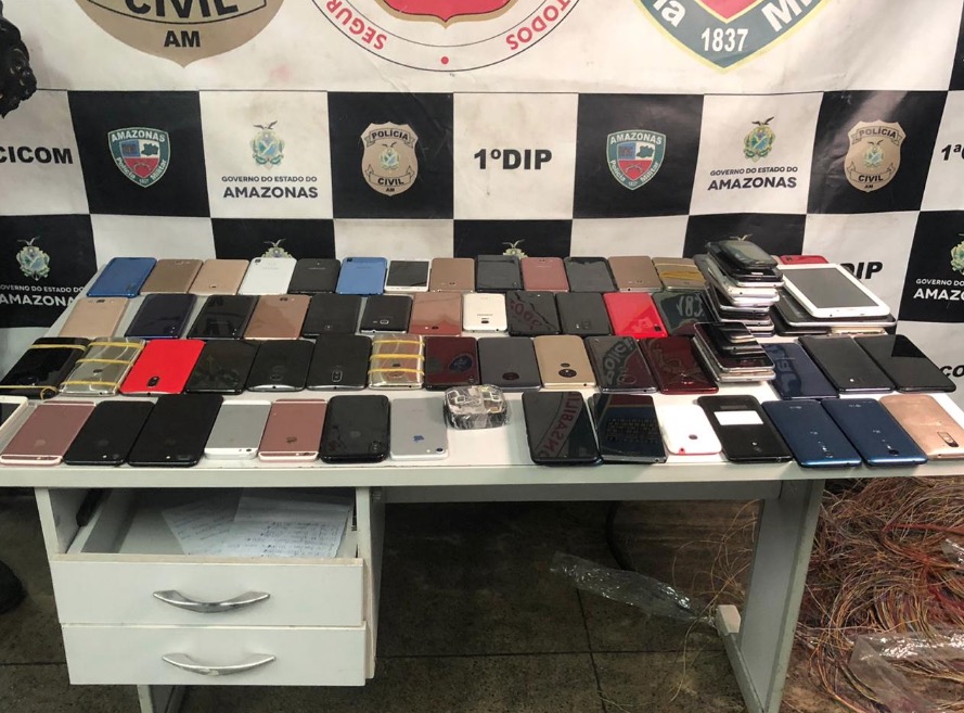 Mais de 70 celulares roubados são encontrados em hotel antigo de Manaus
