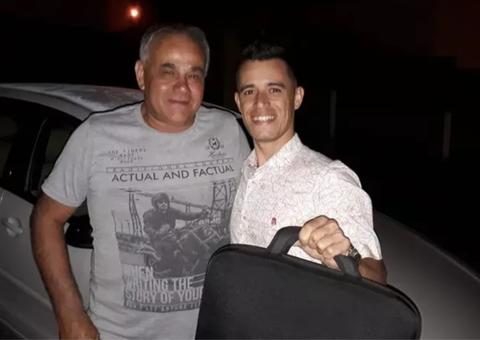 Homem encontra notebook na rua e devolve ao dono na noite de Natal