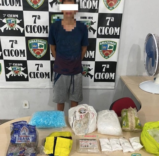 Polícia desmancha laboratório de drogas em área vermelha de Manaus